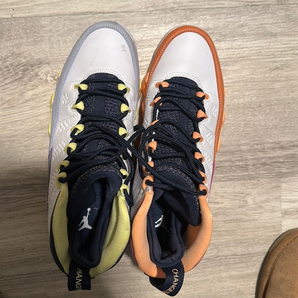 Women's Jordan's - Picture 1 of 5